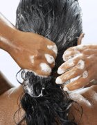 Living Proof No Frizz нежен почистващ шампоан против цъфтене 236 мл.