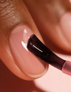 LONDONTOWN Kur Luxe Length Nail Gloss подсилващ лак за салби и увредени нокти 12 мл.