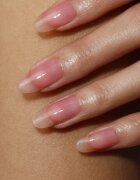 LONDONTOWN Kur Sheer Strength Nail Blush стягаща и озаряваща тонирана грижа за нокти цвят Poppy 12 мл.