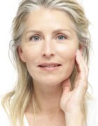 L’Oréal Paris Age Perfect Golden Age нощен крем против бръчки за зряла кожа 60+ 50 мл.