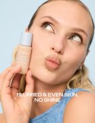 Lumene Blur Even Cover течен фон дьо тен с матов завършек 16 часа цвят 4 30 мл.