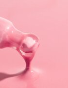 Lumene Invisible Illumination течен руж за озаряване на лицето цвят Frosty Petal 15 мл.