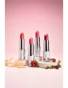 Lumene Luminous Moisture овлажняващо червило цвят 12 Strawberry Kiss 4.7 гр.