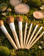 Luvia Cosmetics Bamboo’s Leaf Brush Set комплкет четки с калъф