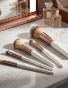 Luvia Cosmetics Daily Essentials комплкет четки с калъф Prime Vegan