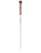Luvia Cosmetics Elegance Detail Shader четка за сенки за очи - малка 308 1 бр.