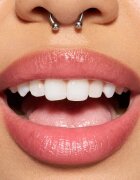 MAC Cosmetics Glow Play Lip Balm подхранващ и хидратиращ балсам за устни цвят Smile 3.14 гр.