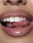 MAC Cosmetics Lipglass Air Mini хидратиращ блясък за устни цвят Frosting 2.6 мл.