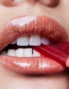 MAC Cosmetics Lipglass блясък за устни цвят Oh Baby 31 мл.