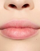 MAC Cosmetics Metamorphosis Spring Collection Lipglass Blow масло от нар с увеличаващ ефект цвят Snapdragon 5 мл.