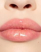 MAC Cosmetics Metamorphosis Spring Collection Lipglass Blow масло от нар с увеличаващ ефект цвят Snapdragon 5 мл.