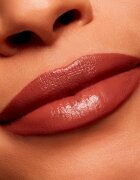 MAC Cosmetics Powder Kiss Velvet Blur Slim Stick матиращо хидратиращо червило цвят Spice World 2 гр.