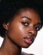 MAC Cosmetics Skinfinish Lightstruck течен хайлайтър цвят Bubbled Over 15 мл.