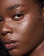 MAC Cosmetics Strobe Beam Bronzelighter течен бронзант с озаряващ ефект цвят Daylite 4.3 мл.