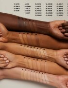 MAC Cosmetics Studio Fix Every-Wear All-Over Face Pen кремообразен коректор и фон дьо тен в едно цвят NW40 12 мл.