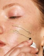 Mádara MÁDARA SPF30 Age-Defying защитна тонирана течност за лице 40 мл.