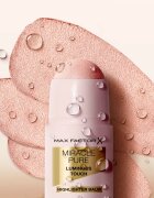 Max Factor Miracle Pure Luminous Touch кремообразен озарител цвят 15 Rose Gold 6 гр.