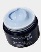 Medicube Zero Pore One Day Cream лек хидратиращ крем за стягане на порите 50 мл.