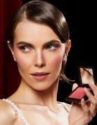 Mesauda At First Blush компактен руж цвят Attraction 8.5 гр.