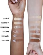 Mesauda Dew Shield лек тониращ крем с хидратиращ ефект SPF 20 цвят Light 102 40 мл.