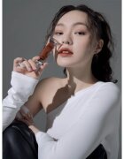 MUZIGAE MANSION Objet Liquid дълготрайно течно червило с матиращ ефект цвят 010 Undone 6 мл.