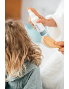 Naif Baby & Kids Hair Lotion подхранващ балсам без отмиване за по-лесно разресване на косата 150 мл.