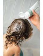 Naif Baby & Kids Shampoo нежен почистващ шампоан за деца 200 мл.