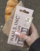 Nails Inc. #NailingLife Press-On Nails Изкуствени нокти цвят All Out Olivia Glaze 33 бр.