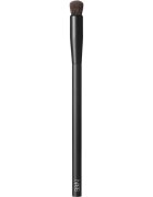 Nars Brush Soft Matte Complete Concealer четка за нанасяне на коректор #11 1 бр.
