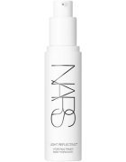 Nars Light Reflecting™ Light Reflecting хидратираща основа под фон дьо тен 30 мл.