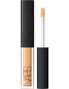 Nars Mini Radiant Creamy Concealer крем-коректор (озаряващ) цвят PRALINE 1.4 мл.