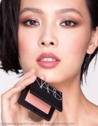 Nars Powder Blush дълготраен руж цвят CATCH ME 4.8 гр.