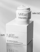 Nars Skin Light Reflecting Moisturizer хидратиращ и озаряващ крем за лице 50 мл.
