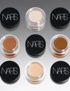 Nars Soft Matte Complete Concealer матиращ коректор за пълно покритие цвят CANNELLE 6.2 гр.