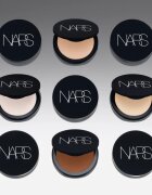 Nars SOFT MATTE POWDER матираща пудра цвят COVE 9 гр.