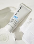 NeoStrata Clarify Mandelic Clarifying Cleanser почистващ гел за мазна кожа 200 мл.