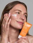 NIP+FAB Vitamin C Fix Glow Moisturiser озаряващ крем за лице SPF 50 50 мл.