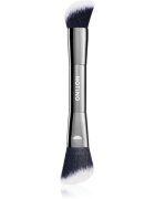 Notino Dual-End Contour Brush 440 четка за руж контури и озарител двустранен 1 бр.