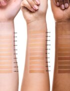Notino Glow Foundation With SPF 50 & Plant Extracts озаряващ фон дьо тен SPF 50 02 Light Warm 30 мл.