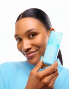 Notino Hydrating Serum with Hyaluronic Acid & Vitamins C + E хидратиращ серум за освежаване и изглаждане на кожата 30 мл.