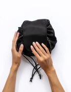 Notino Travel Collection Drawstring Make-Up Bag широка чанта за грим Black 1 бр.