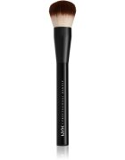 NYX Professional Makeup Pro Brush мултифункционална четка за перфектен външен вид 1 бр.