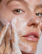 OLEHENRIKSEN Strength B5 Boost Hydrating Solid Foaming Gentle Cleanser подхранващ почистващ балсам 100 гр.
