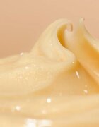 OLEHENRIKSEN Truth Banana Bright+ Instant Glow Moisturizer озаряващ дневен крем с витамин С 50 мл.