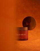 Omorovicza Gold Sugar Scrub скраб със захар за нежно почистване и подхранване на кожата 200 мл.