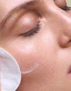 Omorovicza Hydro-Mineral Acid Milk Toner нежен тоник за лице с ексфолиращо действие 100 мл.