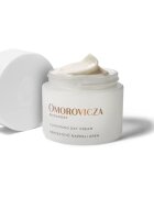 Omorovicza Hydro-Mineral Cushioning Day Cream подмладяващ дневен крем за всички типове кожа на лицето 50 мл.