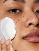 Omorovicza Queen Cleanser хидратиращ почистващ крем за лице 150 мл.