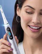 Oral-B iO 9 електрическа четка за зъби с калъф за зареждане Rose Quartz 1 бр.