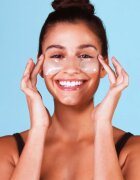 Peter Thomas Roth Water Drench Hyaluronic Cloud Eye Patches хидратиращи гел-възглавнички за околоочната област 60 бр.